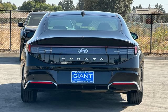Used 2025 Hyundai Sonata SEL FWD image 5