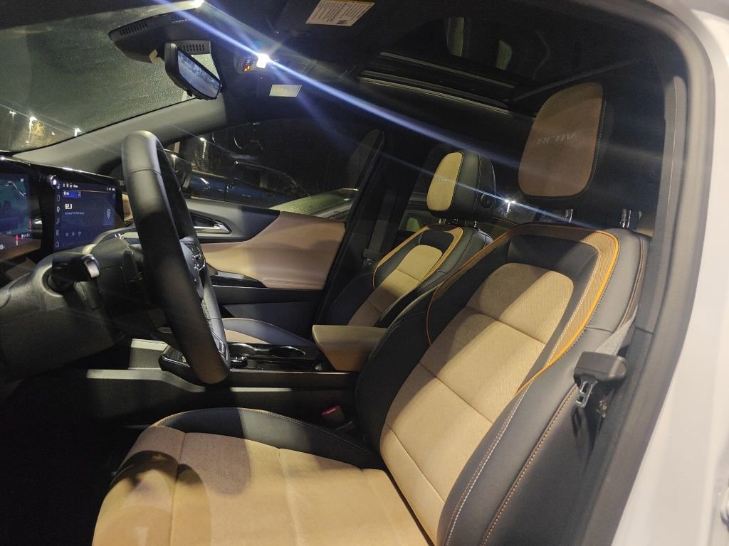 Used 2026 Chevrolet Equinox ACTIV w/ Convenience Package III image 7