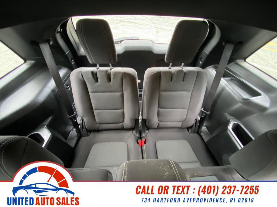 Used 2017 Ford Explorer XLT w/ Equipment Group 201A image 14