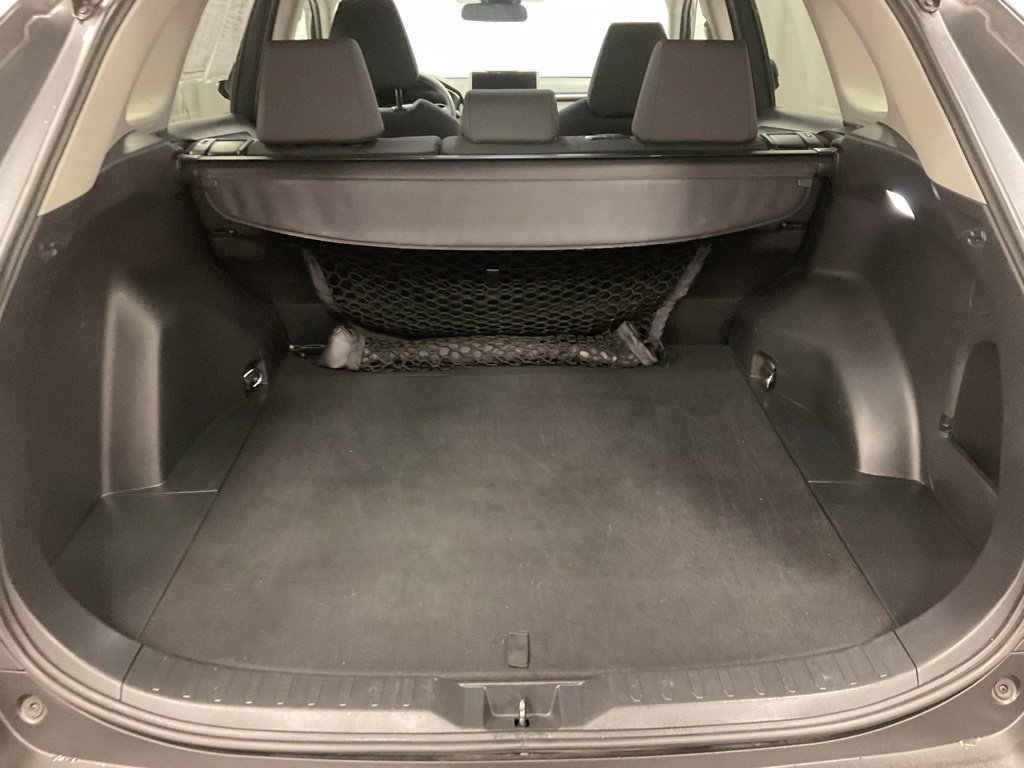 Used 2025 Toyota RAV4 XLE AWD/4WD image 30