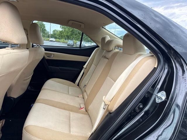 Used 2017 Toyota Corolla LE w/ Carpet Mat Package (TMS) FWD image 20
