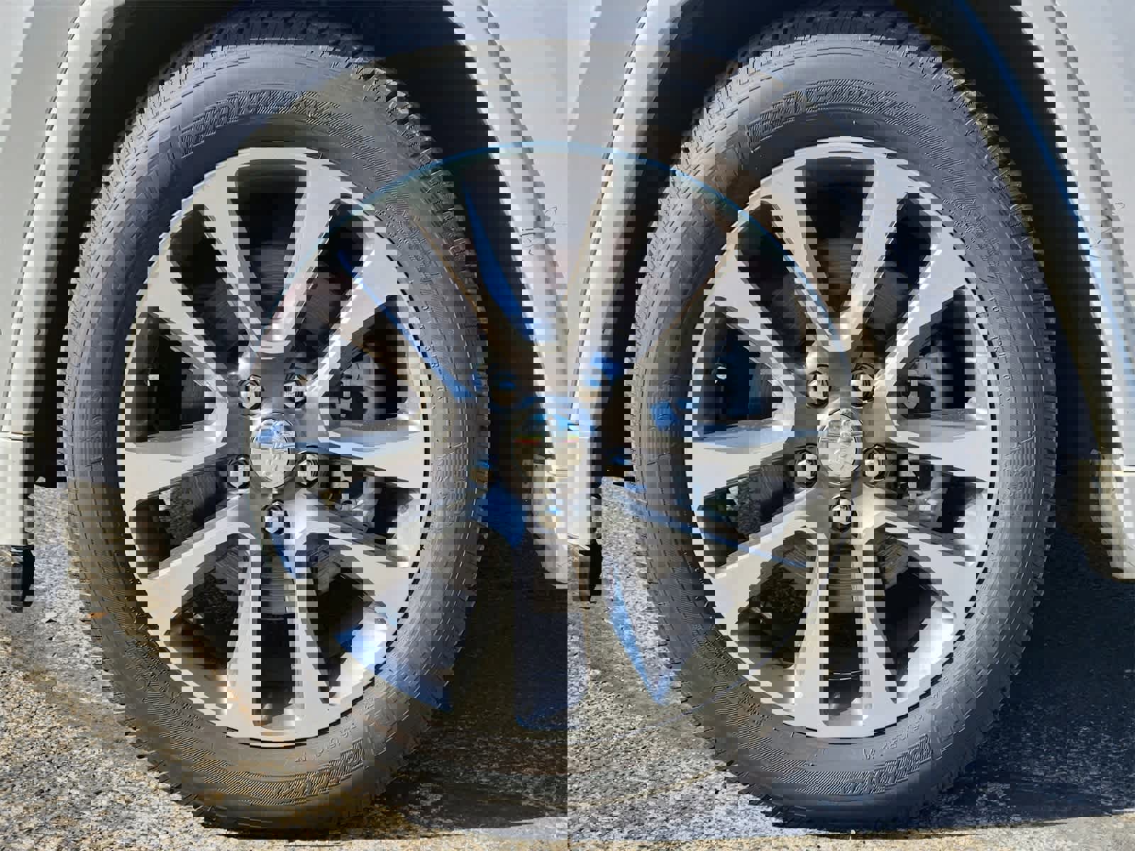 Used 2017 Jeep Grand Cherokee Overland w/ Jeep Active Safety Group image 9