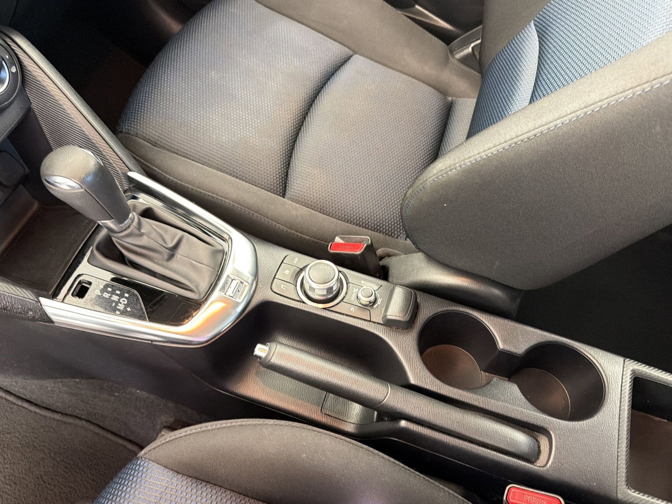 Used 2019 Toyota Yaris LE image 17