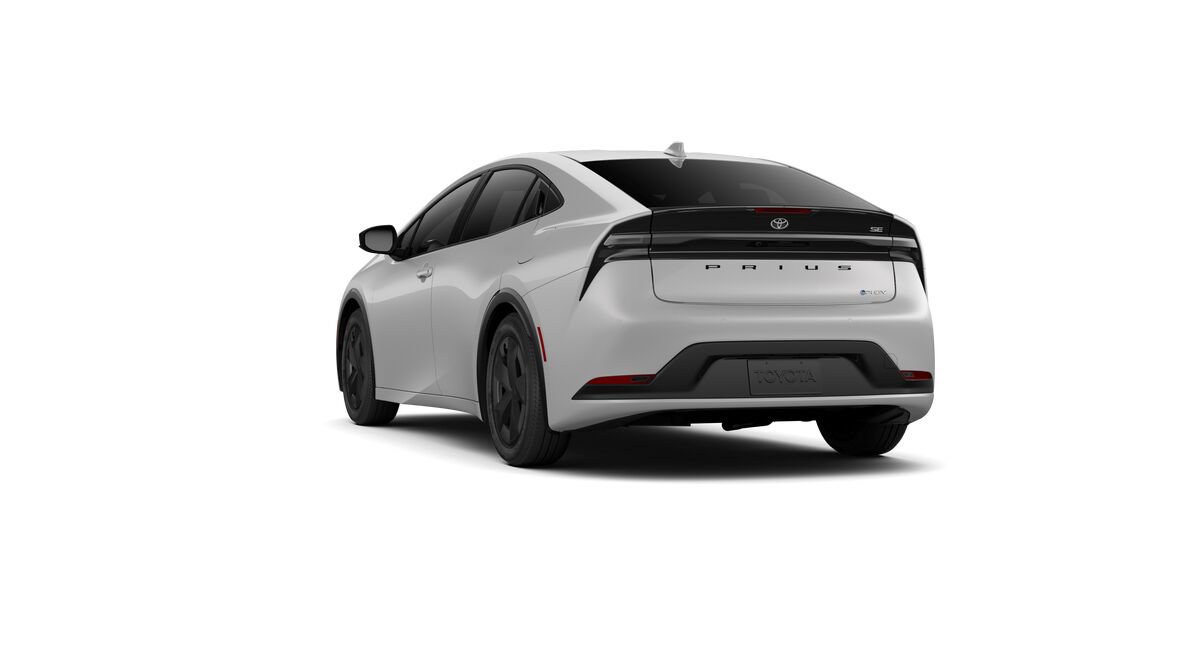 New 2027 Toyota Prius Plug-In Hybrid FWD image 4