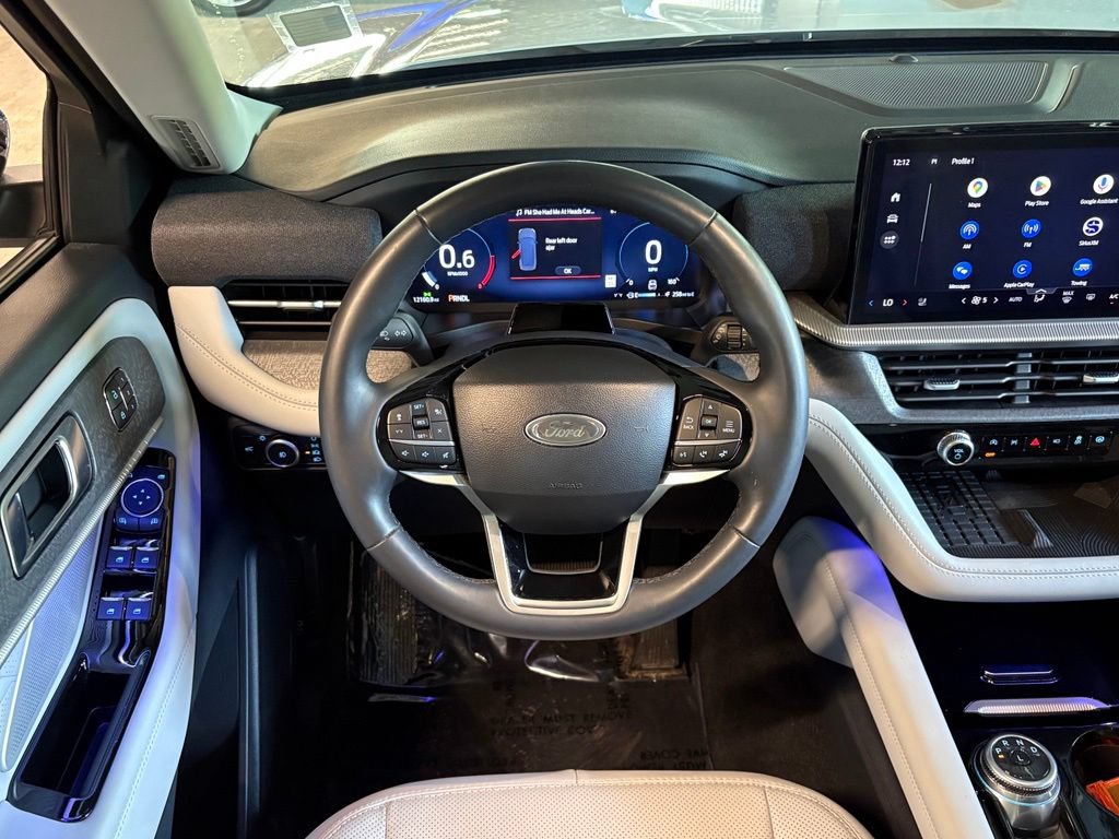 Used 2025 Ford Explorer Platinum w/ Ultimate Package AWD/4WD image 15