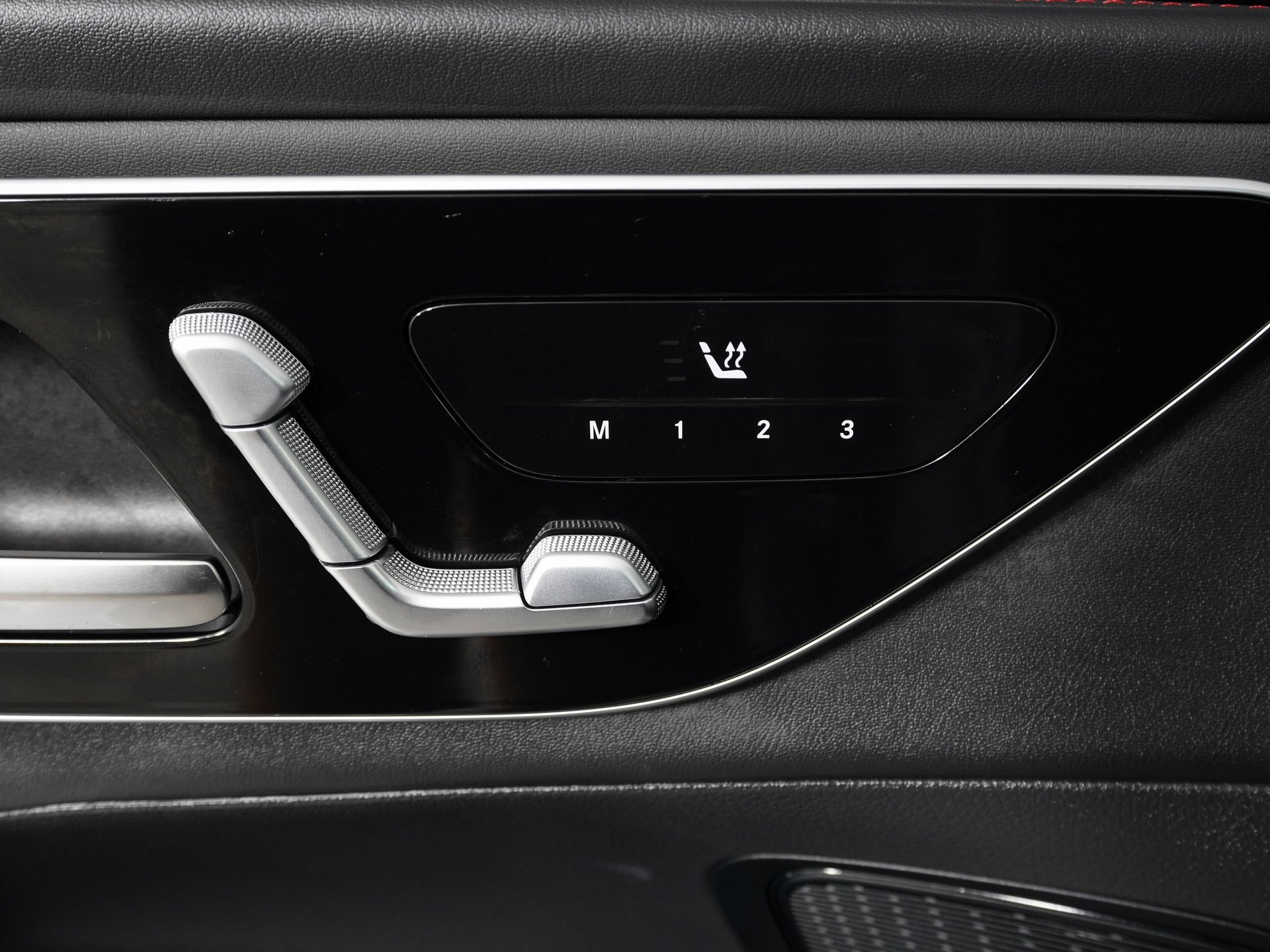 Used 2024 Mercedes-Benz GLC 43 AMG 4MATIC image 16