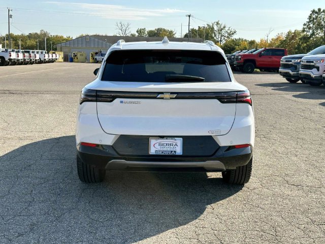Used 2024 Chevrolet Equinox EV LT FWD image 7