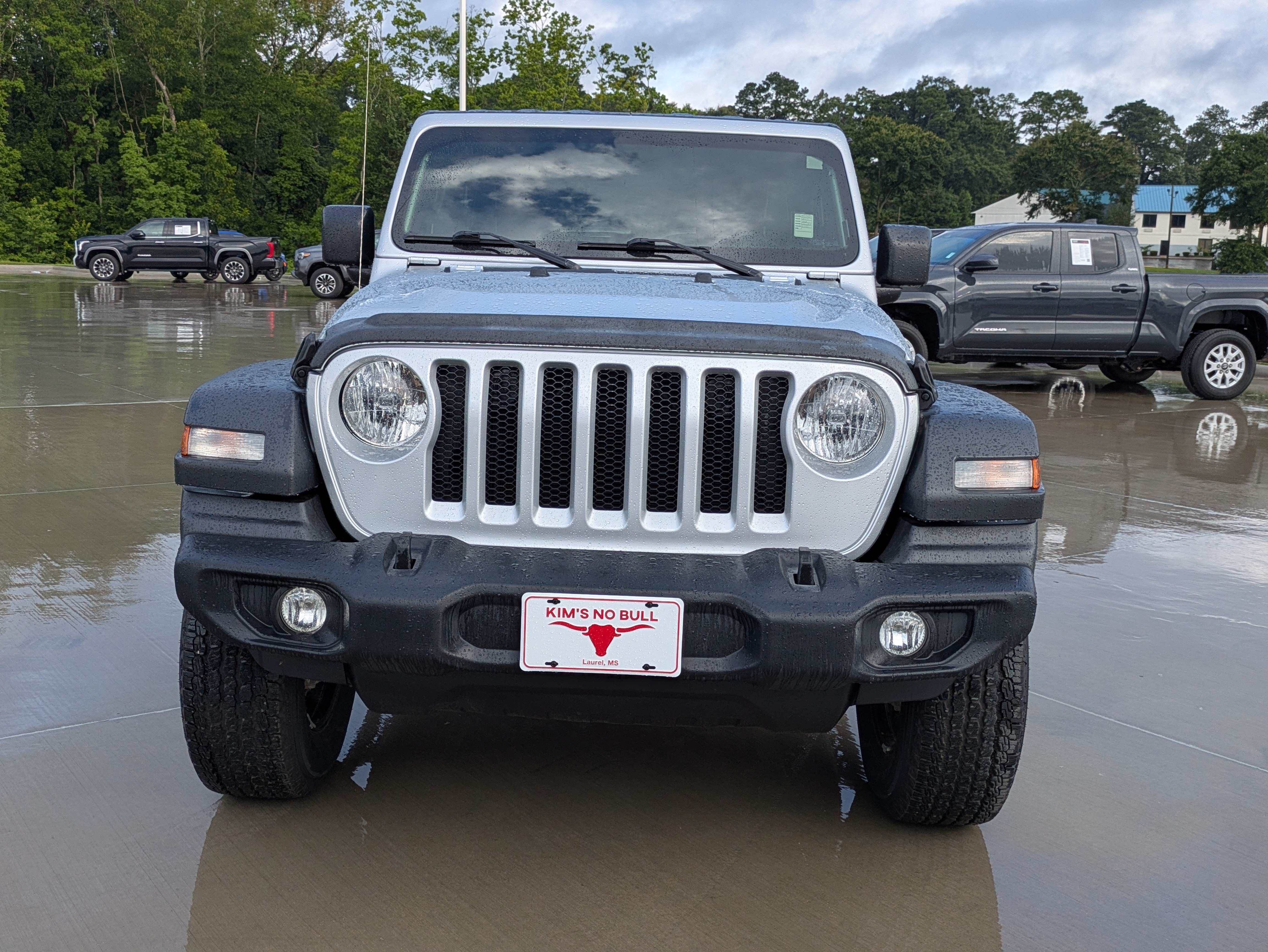 Used 2023 Jeep Wrangler Sport AWD/4WD image 8