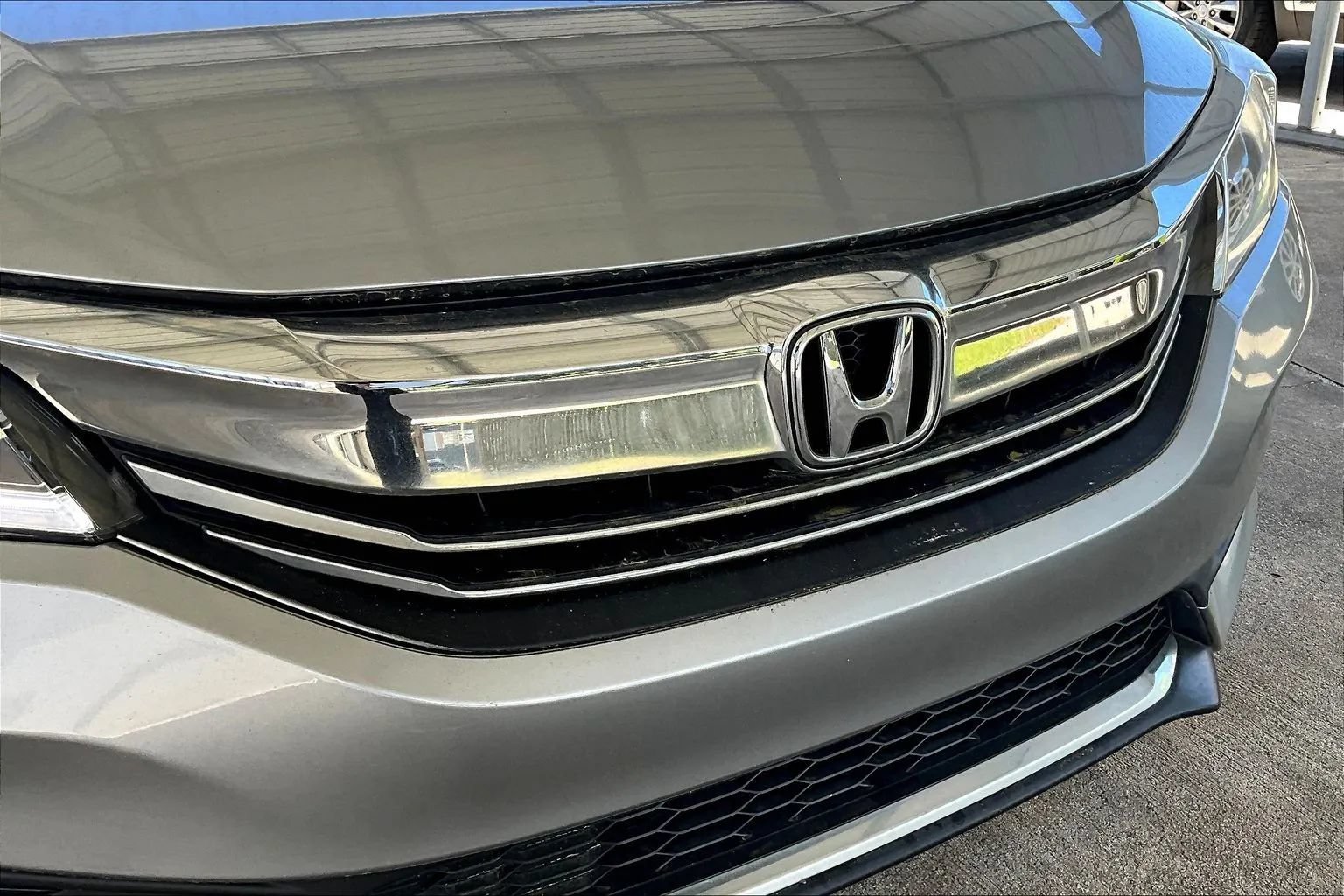 Used 2017 Honda Accord EX-L image 30