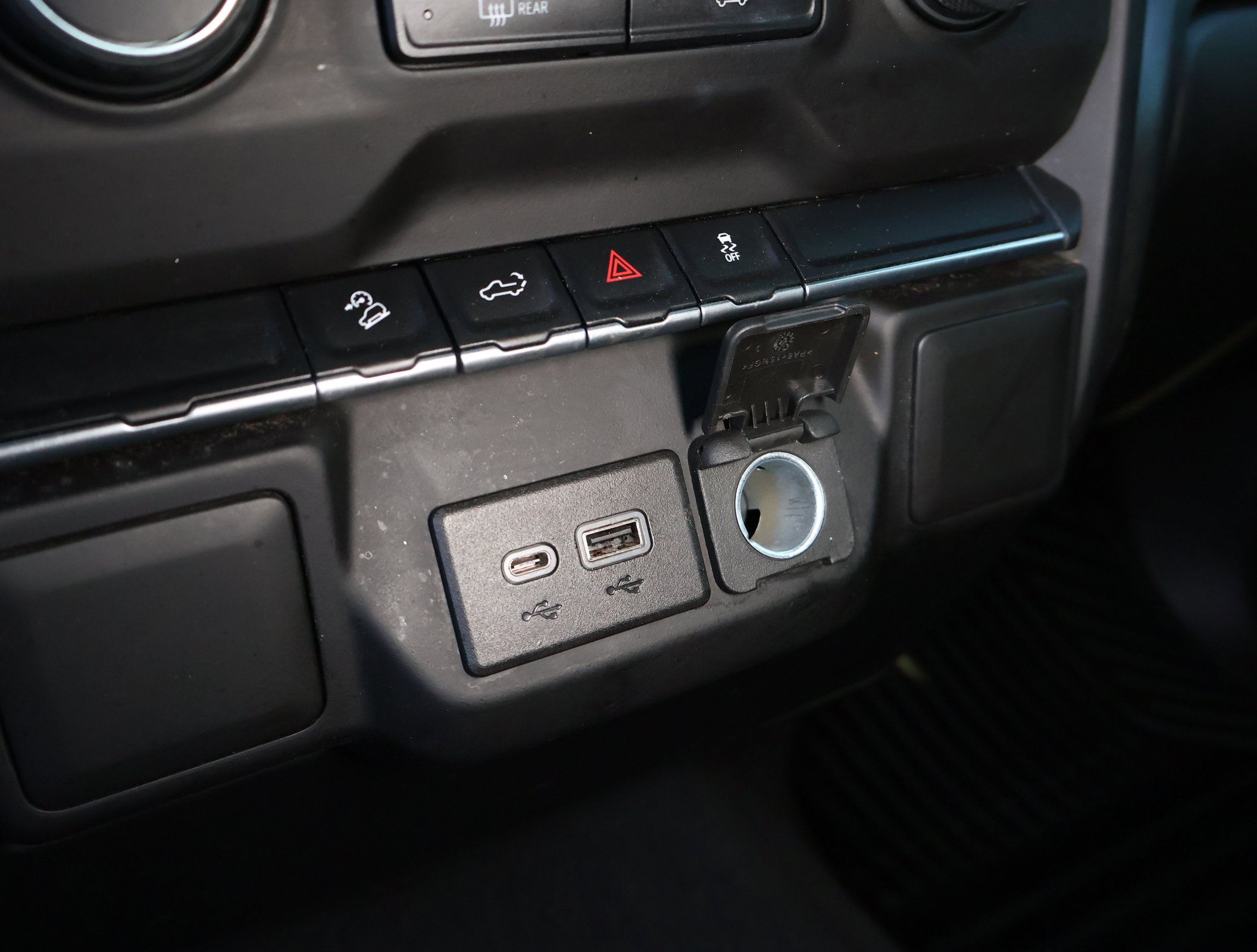 Used 2021 Chevrolet Silverado 1500 Custom Trail Boss w/ LPO, Dark Essentials Package image 16