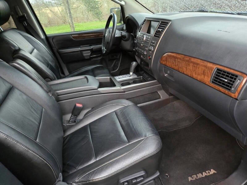Used 2010 Nissan Armada Platinum image 13
