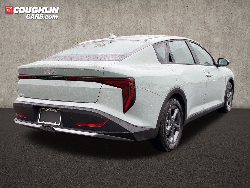 New 2027 Kia K4 FWD image 7