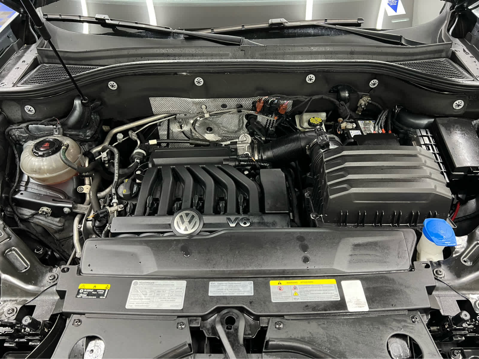 Used 2021 Volkswagen Atlas SE w/ Towing Package image 7