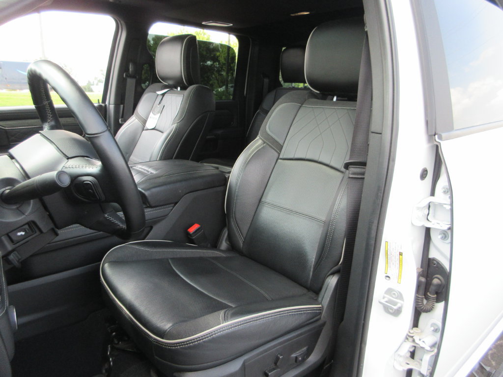 Used 2025 RAM 3500 Limited AWD/4WD image 23