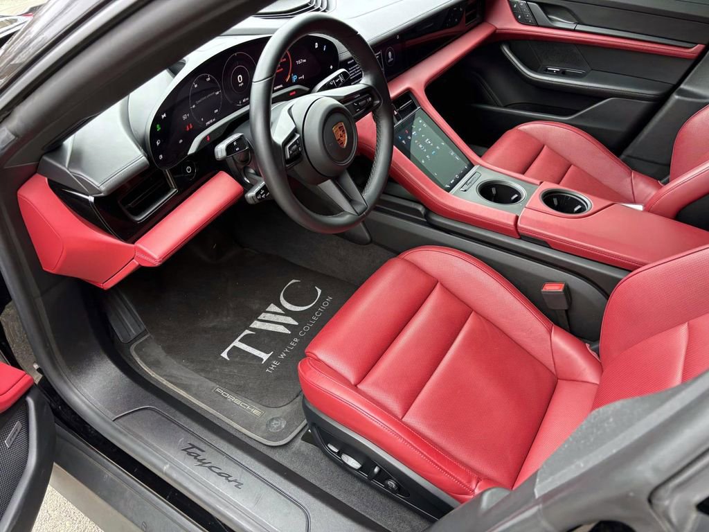 Used 2022 Porsche Taycan image 19
