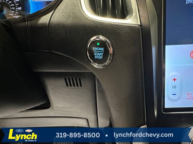 Used 2024 Ford Edge Titanium AWD/4WD image 16