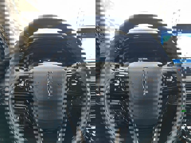 Used 2025 Lincoln Corsair Reserve w/ Towing Package image 29