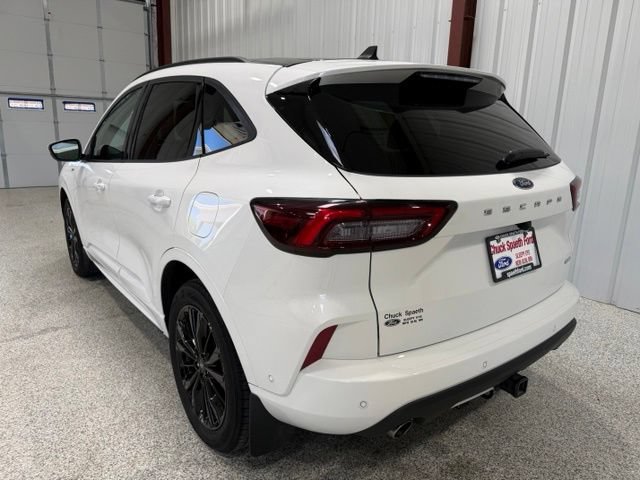 Used 2024 Ford Escape ST-Line Elite w/ Premium Technology Package AWD/4WD image 7