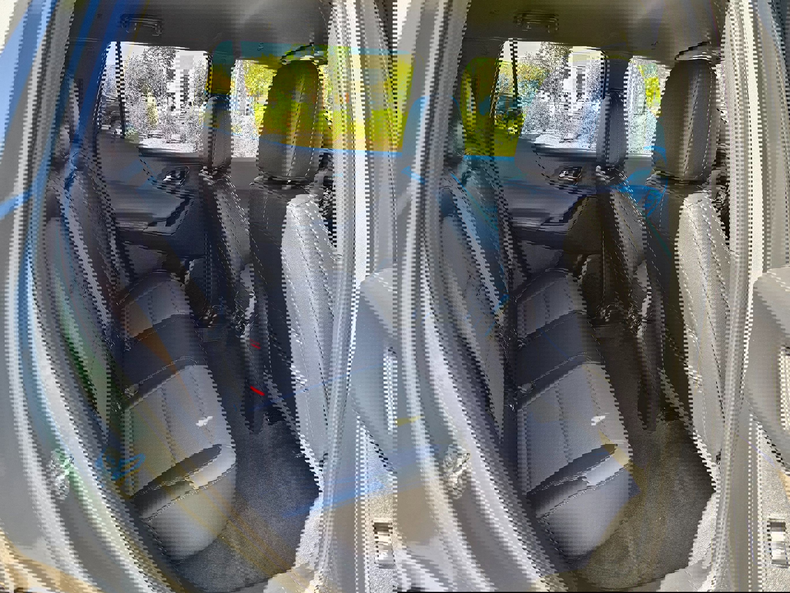 Used 2025 Chevrolet Equinox LT w/ Convenience Package II image 31