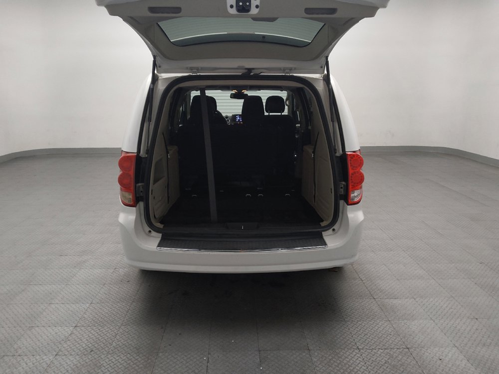 Used 2019 Dodge Grand Caravan SE FWD image 29