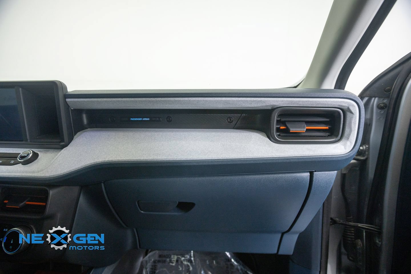 Used 2024 Ford Maverick XLT w/ Equipment Group 300A Standard AWD/4WD image 44