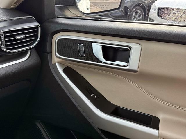 Used 2022 Ford Explorer XLT w/ Equipment Group 202A image 31