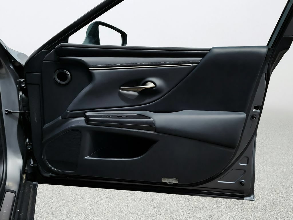 Used 2021 Lexus ES 300h w/ Accessory Package 2 FWD image 33