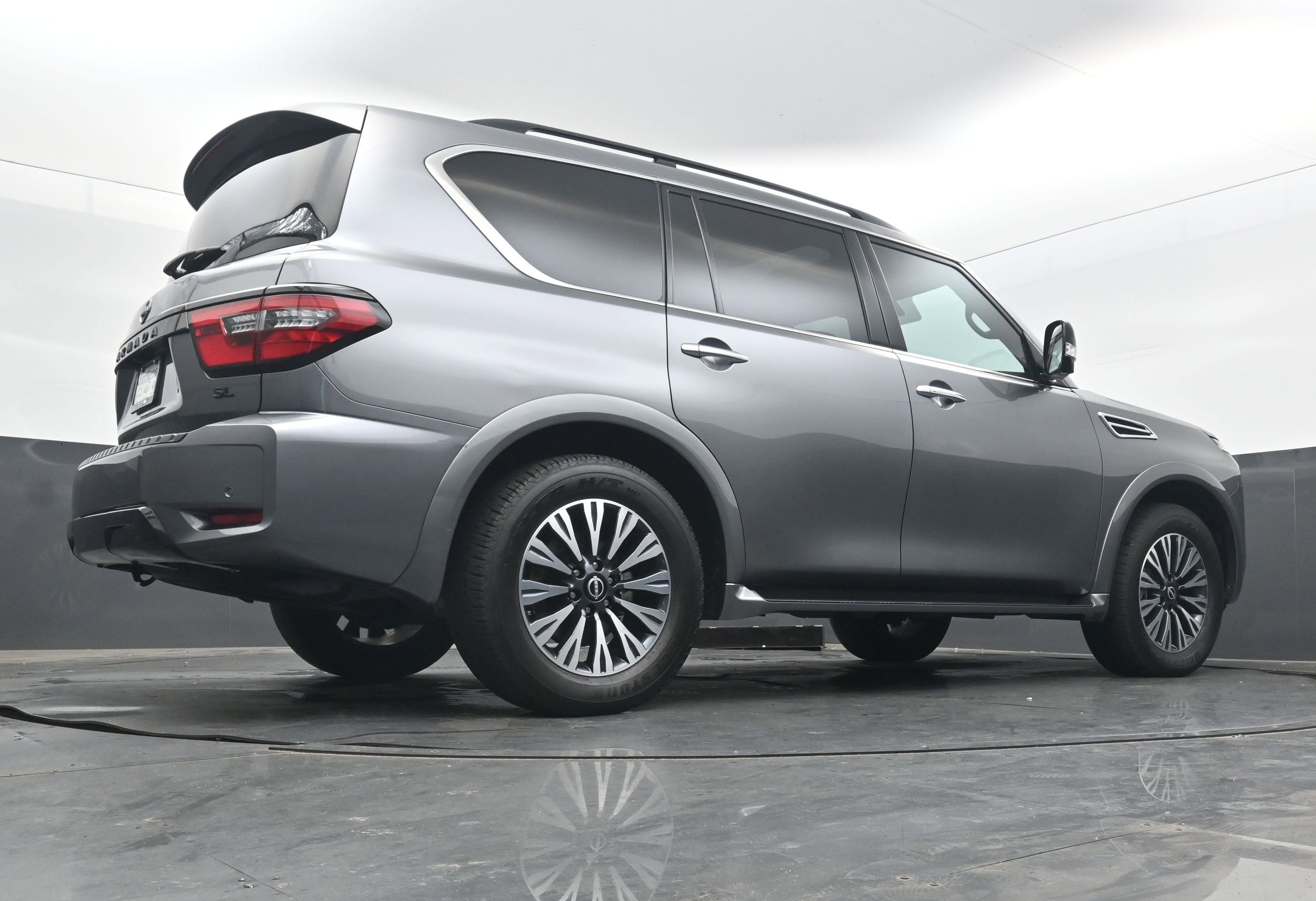 Used 2024 Nissan Armada SL w/ Midnight Edition Package image 26