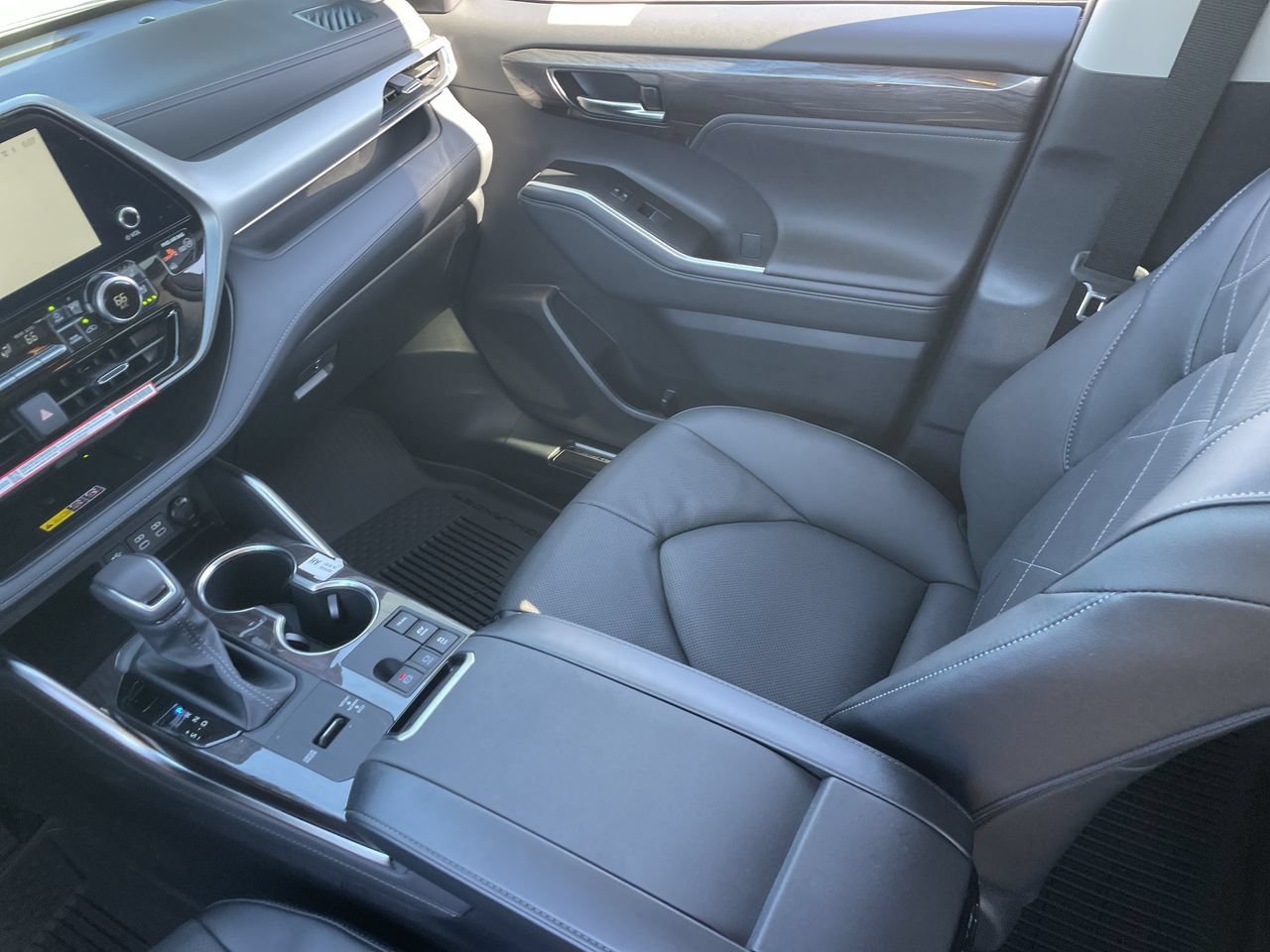 New 2026 Toyota Highlander Platinum AWD/4WD image 20