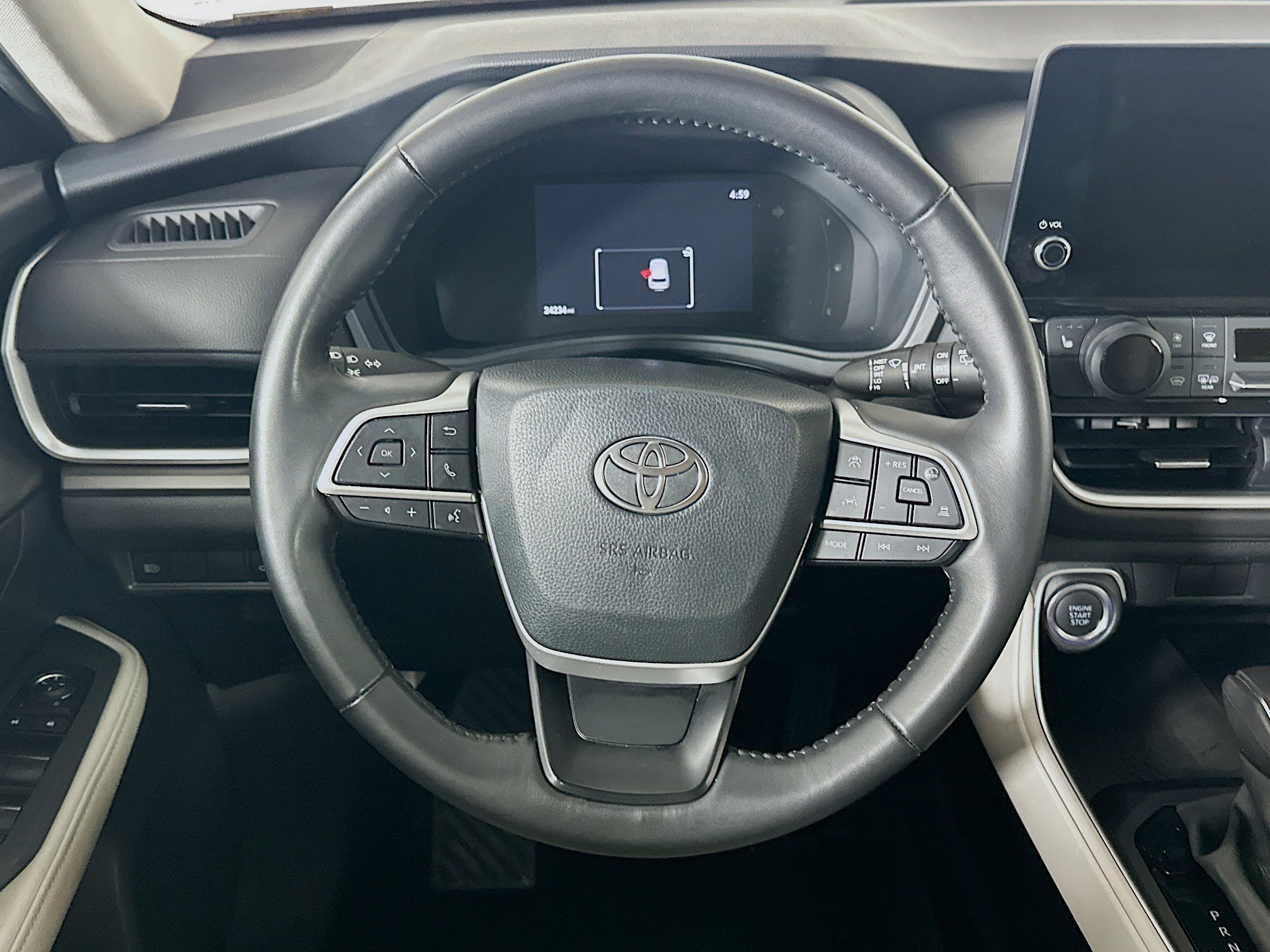 Used 2025 Toyota Grand Highlander FWD image 18