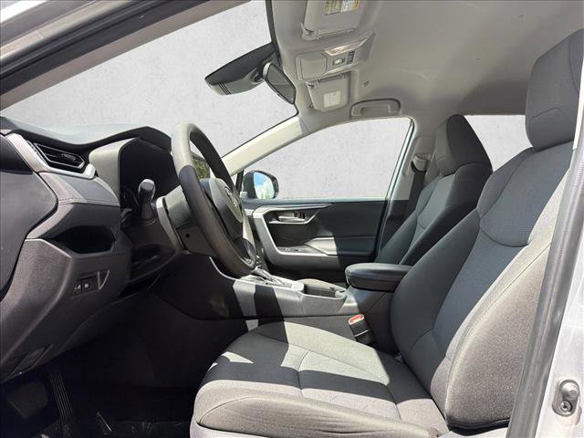 Used 2025 Toyota RAV4 XLE AWD/4WD image 11