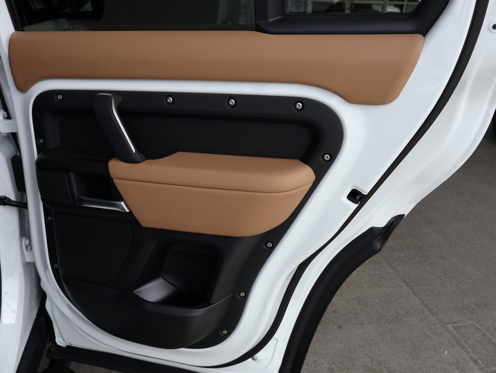 New 2025 Land Rover Defender 130 V8 image 32