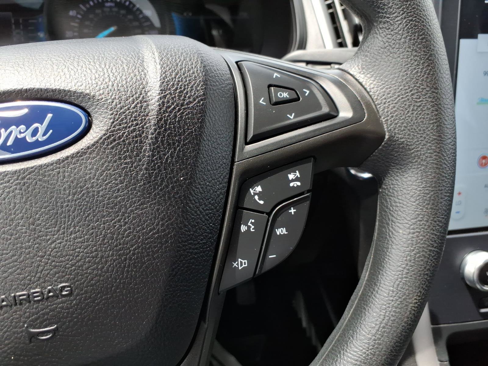 Used 2022 Ford Edge SE w/ Black Appearance Package AWD/4WD image 19