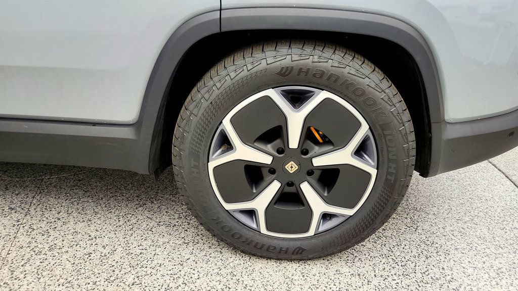 Used 2024 Rivian R1S Adventure AWD/4WD image 9