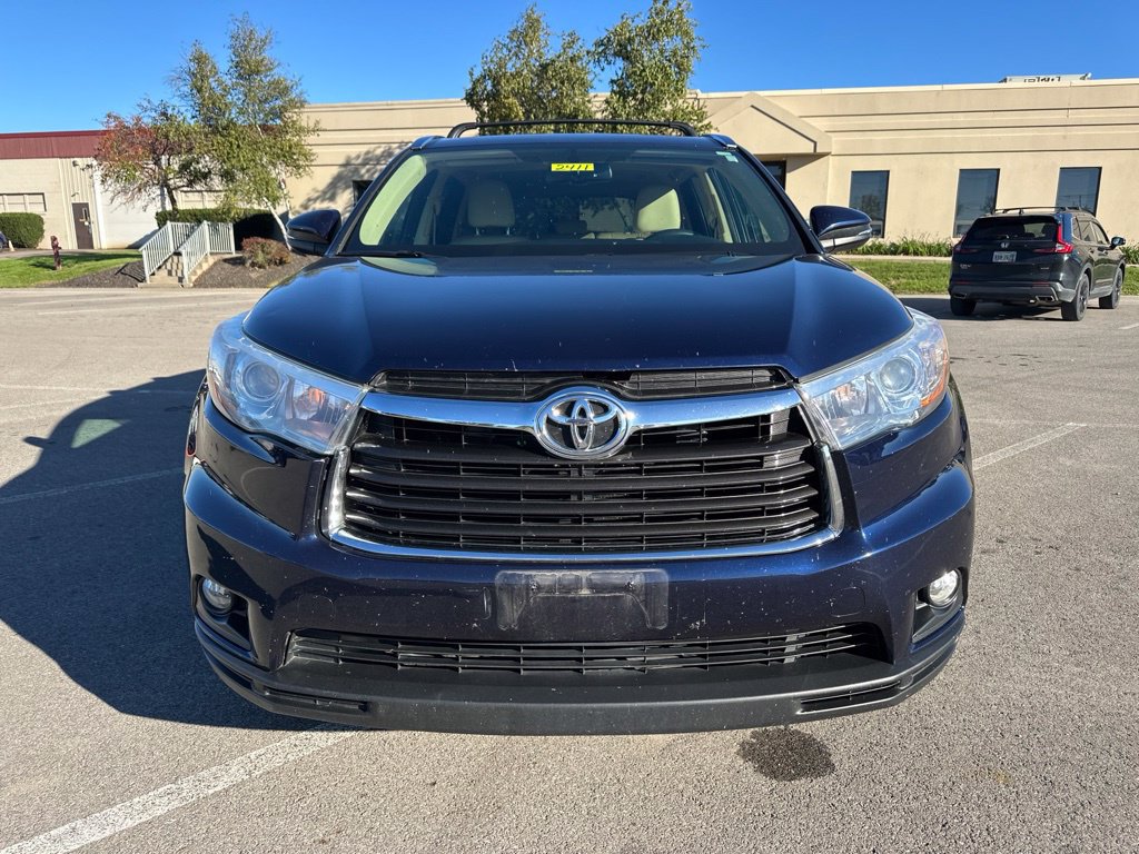 Used 2015 Toyota Highlander XLE AWD/4WD image 2