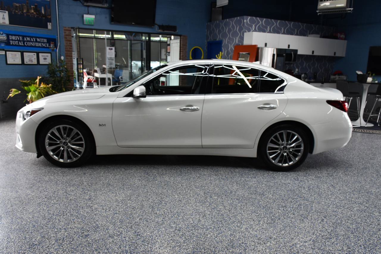 Used 2019 INFINITI Q50 Luxe w/ Essential Package (3.0T Luxe) AWD/4WD image 8