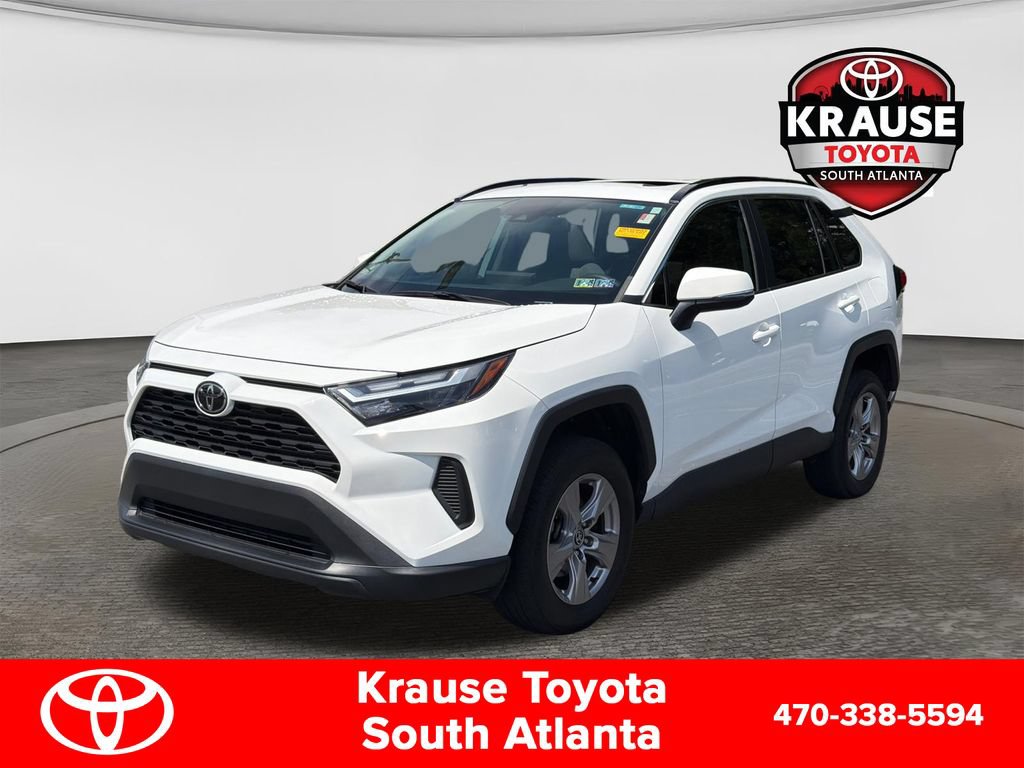 Used 2022 Toyota RAV4 XLE w/ Convenience Package AWD/4WD image 3