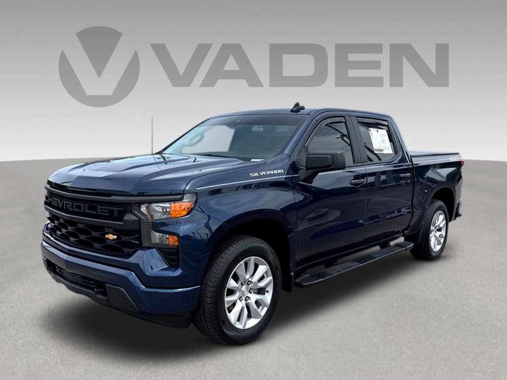 Certified 2022 Chevrolet Silverado 1500 Custom AWD/4WD image 3