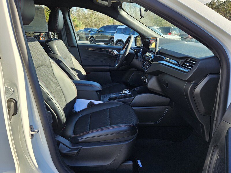 Used 2024 Ford Escape ST-Line w/ Equipment Group 301A FWD image 35