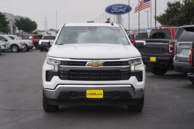 Used 2023 Chevrolet Silverado 1500 LT AWD/4WD image 3
