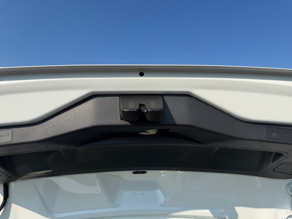 Certified 2022 Volkswagen Jetta SE FWD image 14