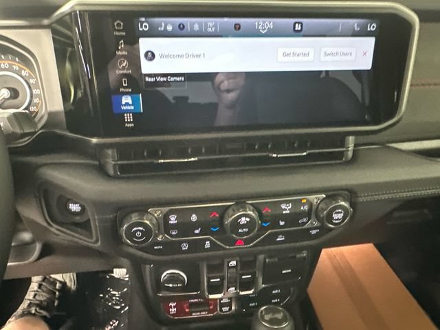 New 2026 Jeep Wrangler Unlimited Rubicon AWD/4WD image 28