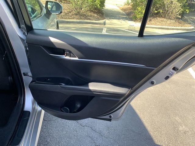 Certified 2018 Toyota Camry LE FWD image 11
