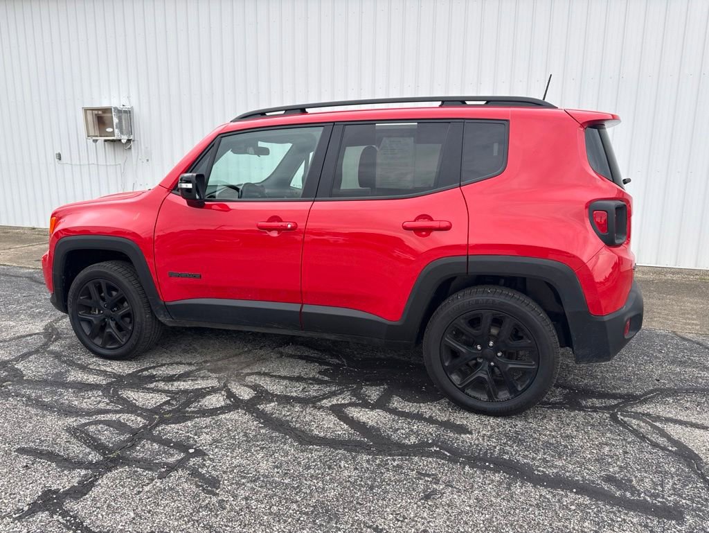 Used 2022 Jeep Renegade Altitude AWD/4WD image 2