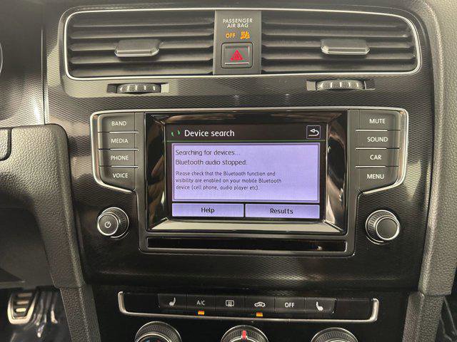 Used 2015 Volkswagen GTI SE image 8