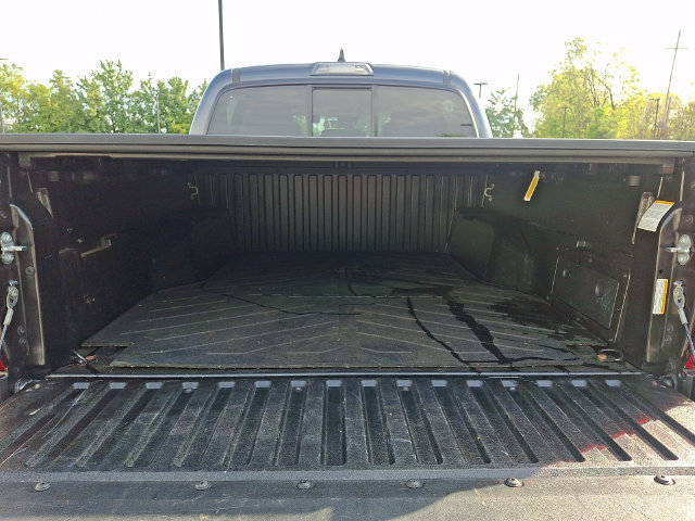 Used 2023 Toyota Tacoma SR AWD/4WD image 28