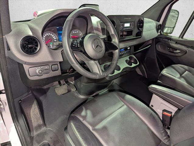 Used 2025 Mercedes-Benz Sprinter 2500 image 10