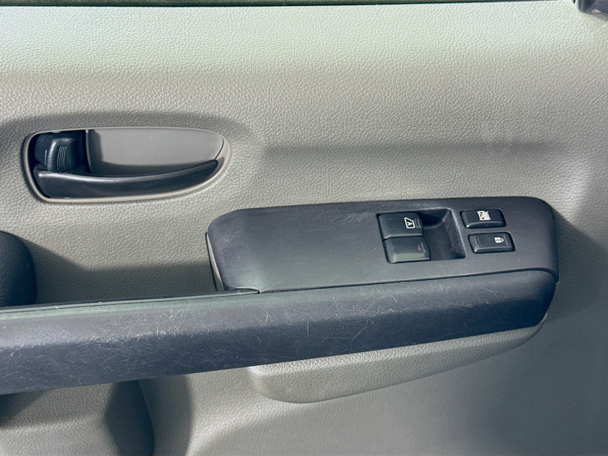 Used 2018 Nissan NV 3500 SL image 23