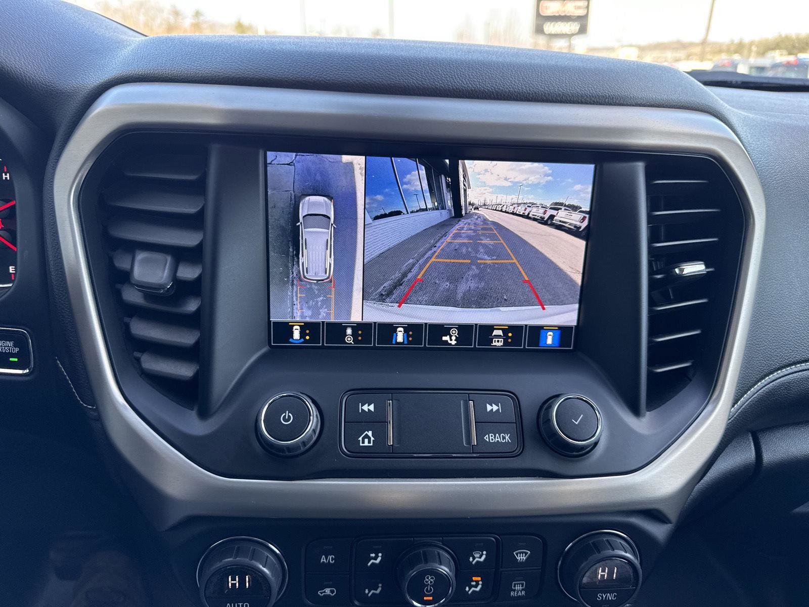 Used 2023 GMC Acadia Denali w/ Denali Technology Package image 28