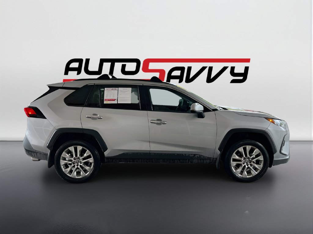 Used 2025 Toyota RAV4 Limited FWD image 8